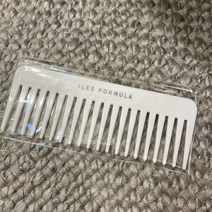 Brand New Iles Formula Conditioner Distribution Comb
